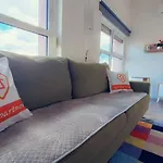 Modern Mountain View P&E Tirana Apartment Netflix Included