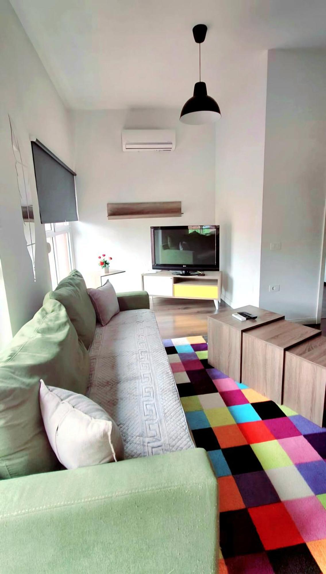 Modern Mountain View P&e Netflix Included Apartment Tirana