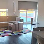 Modern Mountain View P&E Tirana Apartment Netflix Included