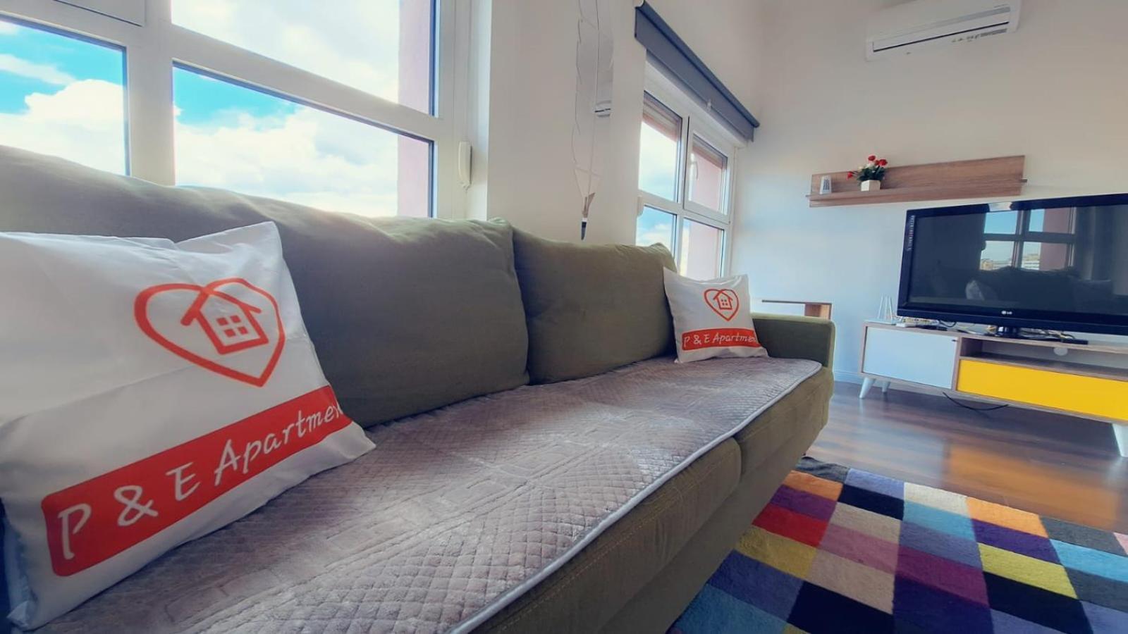 Modern Mountain View P&e Netflix Included * Tirana